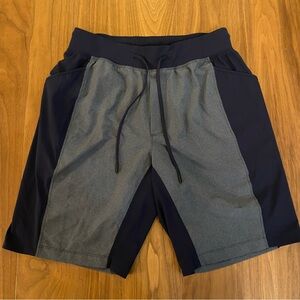 Lululemon Mens Pace Breaker Shorts M Gray Navy Athletic Gym